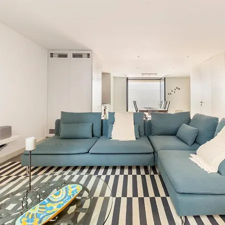 Majestic W/ Patio By Lovelystay Lisboa