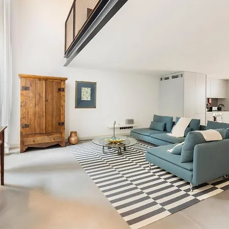 Majestic W/ Patio By Lovelystay Apartment
