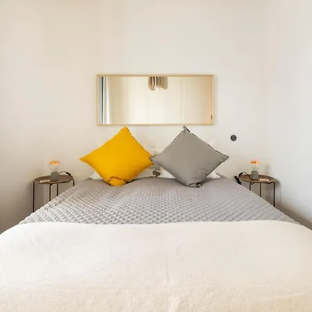 Majestic W/ Patio By Lovelystay * Lisboa