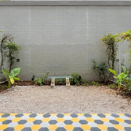 Appartement Majestic W/ Patio By Lovelystay *